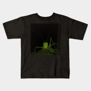 green grasshopper looks at someone creepy Kids T-Shirt